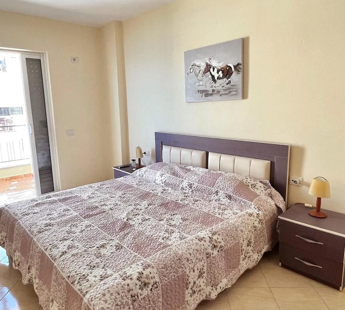 Sea La Vie - Beachfront Flat Sarandë Apartmán